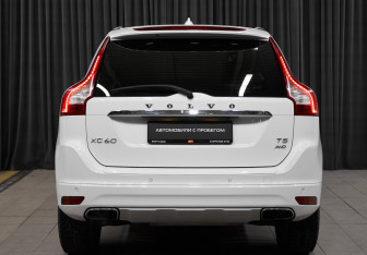 Подержанный автомобиль Volvo XC60 2017 года (5 фото)