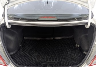 Подержанный автомобиль Hyundai Solaris Sedan 2015 года (10 фото)