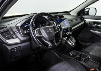 Подержанный автомобиль Honda CR-V 2017 года (11 фото)