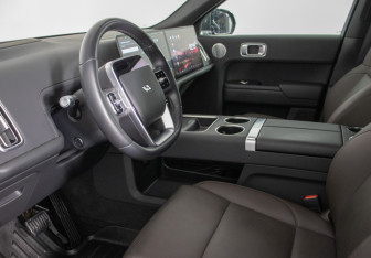 Подержанный автомобиль LiXiang L9 2023 года (7 фото)