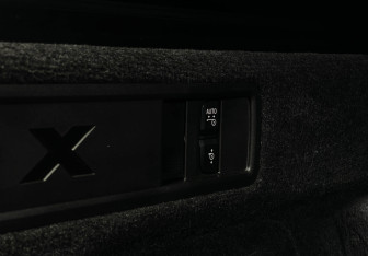 Подержанный автомобиль BMW X5 M 2024 года (28 фото)