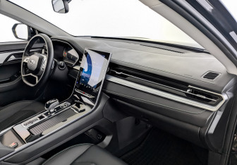 Подержанный автомобиль Москвич 6 2023 года (11 фото)