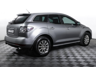 Подержанный автомобиль Mazda CX-7 2010 года (5 фото)
