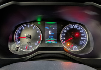 Подержанный автомобиль Toyota RAV4 2020 года (16 фото)