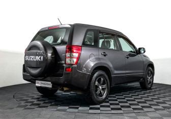 Подержанный автомобиль Suzuki Grand Vitara 2008 года (5 фото)