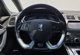 Подержанный автомобиль Citroen DS5 2012 года (12 фото)