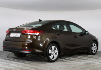 Подержанный автомобиль Kia Cerato Sedan 2019 года (5 фото)