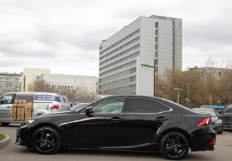 Подержанный автомобиль Lexus IS Sedan 2014 года (6 фото)