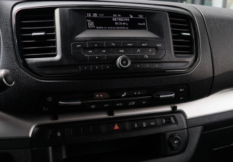 Подержанный автомобиль Citroen SpaceTourer 2021 года (17 фото)