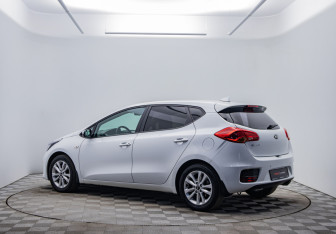 Подержанный автомобиль Kia Ceed Hatchback 2018 года (7 фото)