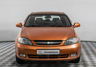 Подержанный автомобиль Chevrolet Lacetti Hatchback 2006 года (2 фото)