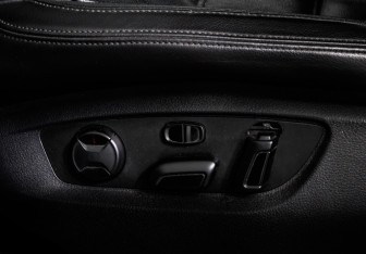 Подержанный автомобиль Volkswagen Touareg 2013 года (15 фото)