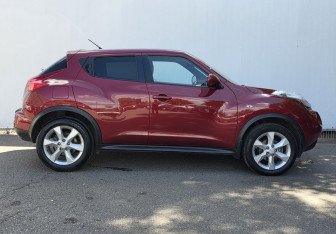 Подержанный автомобиль Nissan Juke 2012 года (4 фото)