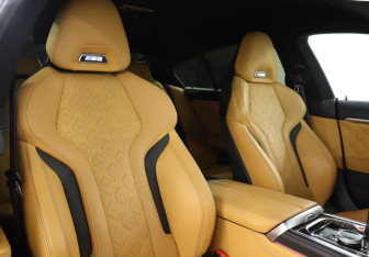 Подержанный автомобиль BMW M8 Sedan 2019 года (16 фото)