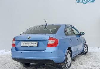 Подержанный автомобиль Skoda Rapid Liftback 2016 года (5 фото)