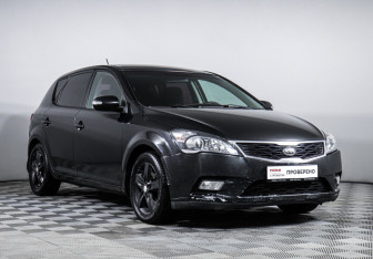 Подержанный автомобиль Kia Ceed Hatchback 2010 года (3 фото)