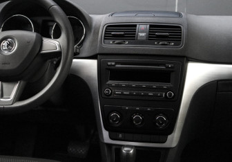 Подержанный автомобиль Skoda Yeti 2015 года (13 фото)