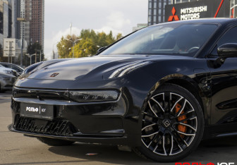 Подержанный автомобиль Zeekr 001 2023 года (32 фото)