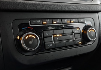 Подержанный автомобиль Volkswagen Tiguan 2015 года (21 фото)