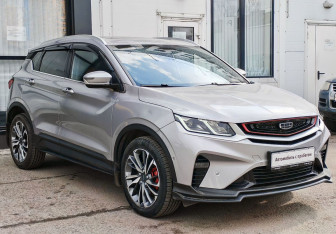 Подержанный автомобиль Geely Coolray 2022 года (3 фото)