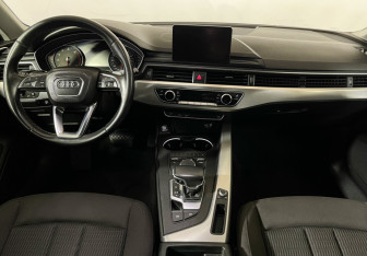 Подержанный автомобиль Audi A4 Sedan 2015 года (12 фото)