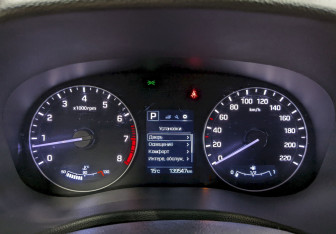 Подержанный автомобиль Hyundai Creta 2018 года (25 фото)