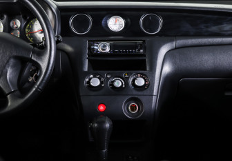 Подержанный автомобиль Mitsubishi Outlander 2003 года (13 фото)