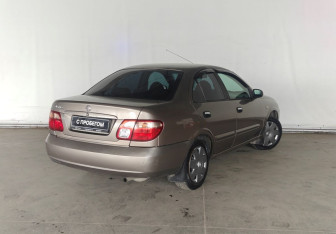 Подержанный автомобиль Nissan Almera Sedan 2006 года (4 фото)
