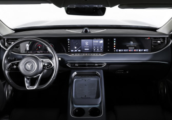 Подержанный автомобиль Voyah Free 2023 года (17 фото)