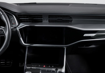 Подержанный автомобиль Audi A6 Sedan 2021 года (13 фото)