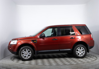 Подержанный автомобиль Land Rover Freelander 2007 года (8 фото)