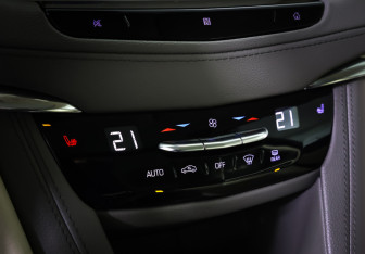 Подержанный автомобиль Cadillac XT5 2020 года (19 фото)