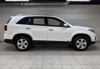 Подержанный автомобиль Kia Sorento 2018 года (4 фото)