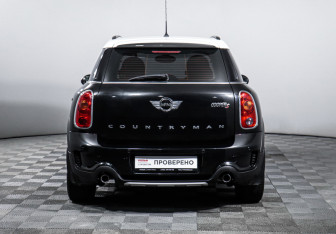 Подержанный автомобиль MINI Countryman 2016 года (6 фото)