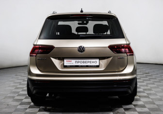 Подержанный автомобиль Volkswagen Tiguan 2018 года (6 фото)