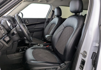 Подержанный автомобиль MINI Countryman 2019 года (21 фото)