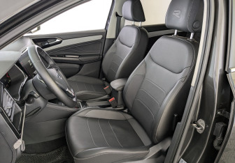 Подержанный автомобиль Jetta VS7 2023 года (21 фото)