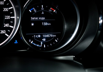 Подержанный автомобиль Mazda CX-9 2017 года (11 фото)