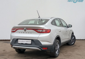 Подержанный автомобиль Renault Arkana 2021 года (5 фото)