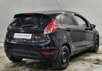 Подержанный автомобиль Ford Fiesta Hatchback 2016 года (5 фото)