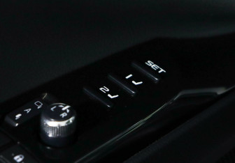 Подержанный автомобиль Toyota Camry Sedan 2018 года (13 фото)