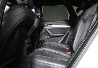 Подержанный автомобиль Audi Q5 2017 года (12 фото)