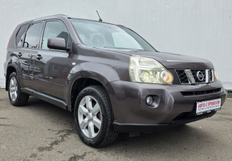 Подержанный автомобиль Nissan X-Trail 2010 года (3 фото)