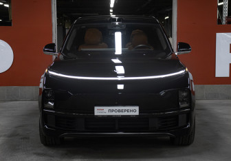 Подержанный автомобиль LiXiang L9 2023 года (2 фото)