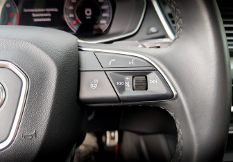 Подержанный автомобиль Audi Q5 2021 года (29 фото)