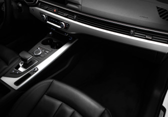 Подержанный автомобиль Audi A4 Sedan 2018 года (26 фото)