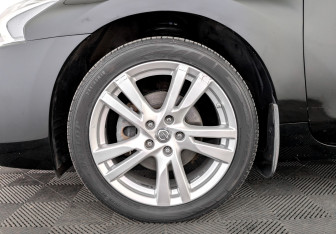Подержанный автомобиль Nissan Teana 2014 года (18 фото)