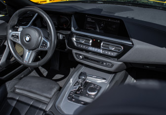 Подержанный автомобиль BMW Z4 Roadster 2020 года (9 фото)