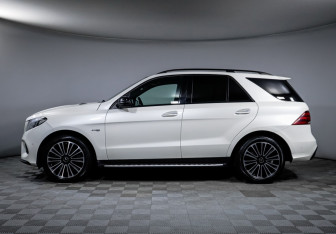 Подержанный автомобиль Mercedes-Benz GLE AMG 2016 года (8 фото)
