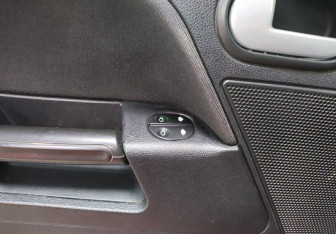 Подержанный автомобиль Ford Fusion 2008 года (17 фото)